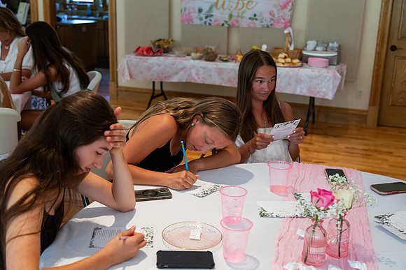BRIDALSHOWER1
