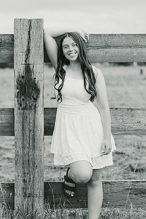 LIZFIELD4BW